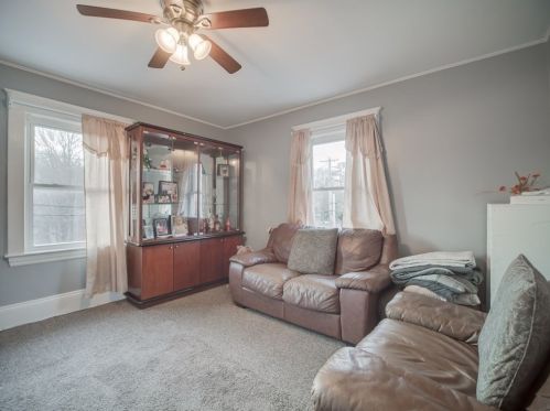 1025 Pleasant St, Weymouth MA 02189-2515 exterior