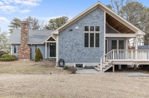 3 Bassett Wood Rd, Harwich MA 02645-2470 exterior