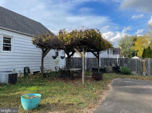 1109 Delsea Dr, West Deptford NJ 08093-2252 exterior