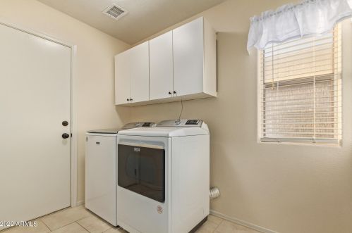 2412 Cielo Grande Ave, Phoenix AZ  85024-7552 exterior