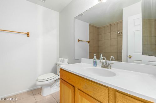 1430 53 Ave, Phoenix AZ 85043-1747 exterior