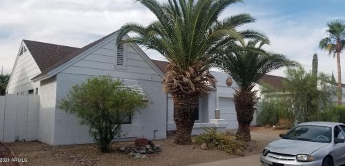 1032 Bluefield Ave, Phoenix, AZ 85022-6079