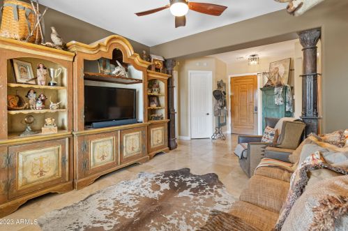 26205 56 Dr, Phoenix AZ 85031-1831 exterior