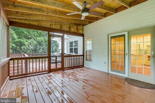 5424 Wooded Way, Columbia MD 21044-5722 exterior