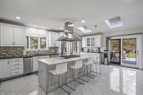 18 Francis St, North Reading MA 01864-3121 exterior