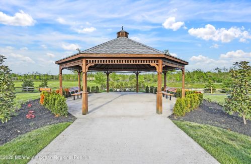 35 Kyle Dr, Tinton Falls NJ 07712-7536 exterior