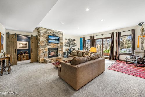 1995 Kidd Cir, Park City UT 84098-8512 exterior