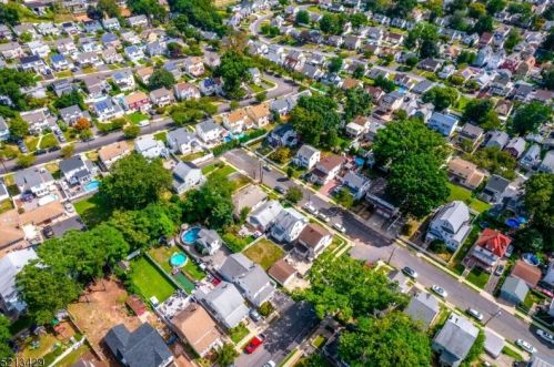 479 Dewitt Ave, Belleville NJ 07109-2508 exterior