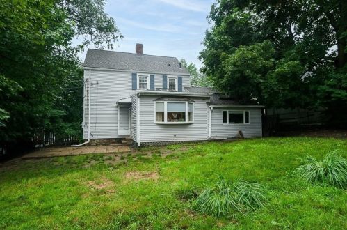 14 Judson Rd, Worcester, MA 01605-1218