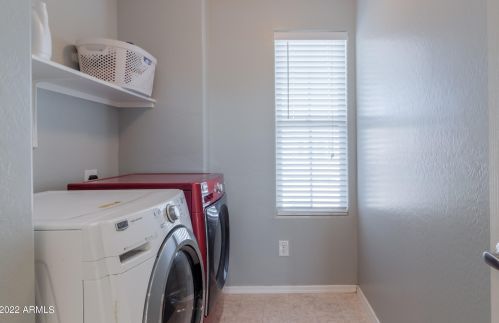 7233 39 Way, Phoenix AZ 85050-5428 exterior