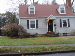 86 Goddard St, Newton, MA 02461-1918