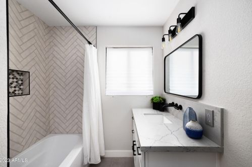 4115 Catalina Dr, Phoenix AZ 85015-6024 exterior