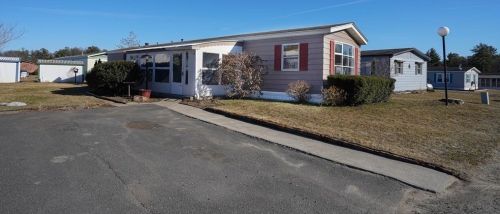 15 2nd Ave, Montgomery, MA 01085-1166