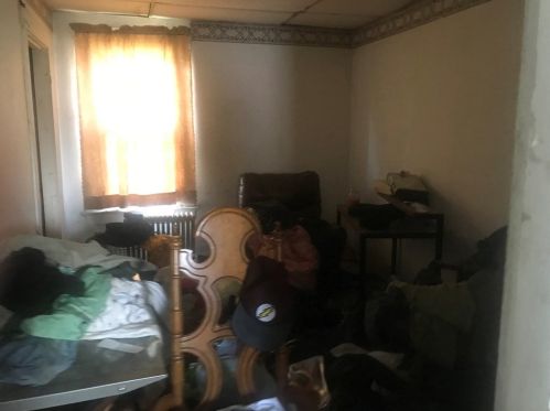 230 Rdg St, Fall River MA 02721-1717 exterior