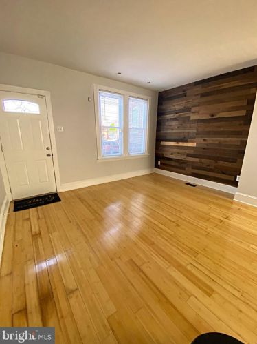 4408 6th St, Philadelphia, PA 19140-2320