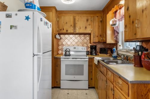 399 Park St, North Reading MA 01864-2809 exterior