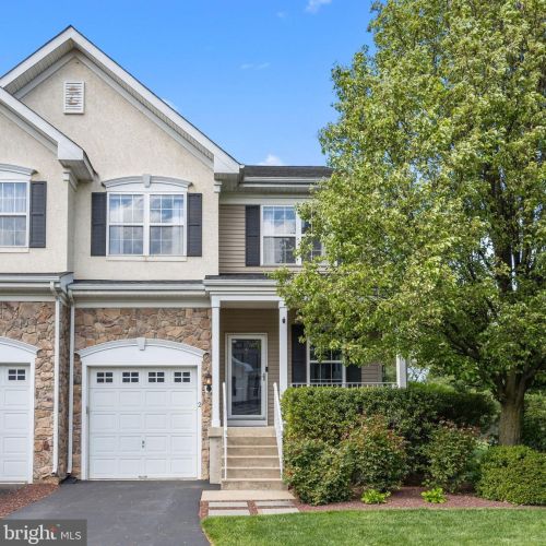 2 Valley View Dr, Yardley, PA 19067-3586