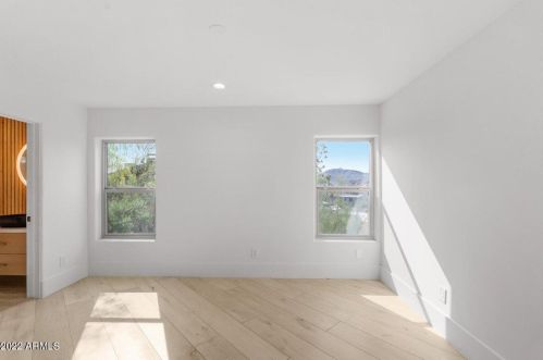 1825 Cinnabar Ave, Phoenix AZ  85020-1916 exterior