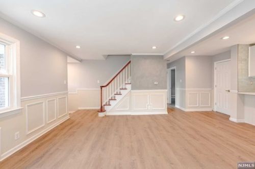 93 Cedar Hill Ave, Belleville NJ  07109-2034 exterior