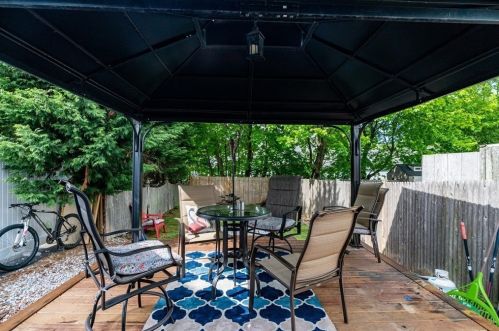 98 Bay Vw Ave, Quincy MA 02169-3101 exterior