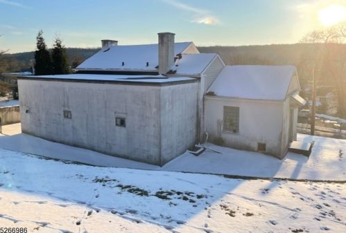 14 Hillside Ave, Milford, NJ 08848-1107