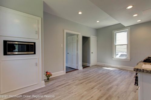 245 Barber Ave, West Deptford NJ  08096-2612 exterior