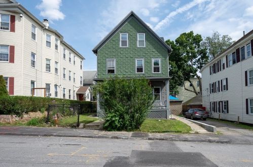 67 Esther St, Worcester MA  01607-1142 exterior