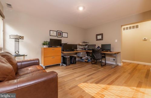 104 Cinnamon Rd, West Deptford NJ 08086-2400 exterior