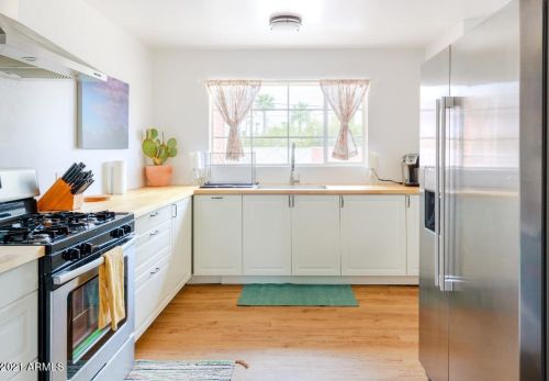 1631 Catalina Dr, Phoenix AZ 85018-7212 exterior