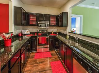 350 Perimeter Ctr, Atlanta GA  30346-3424 exterior