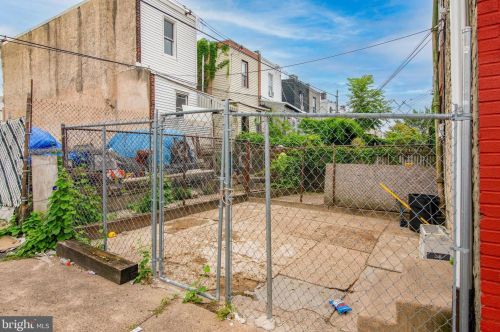 4265 6 St, Philadelphia PA 19140-2313 exterior