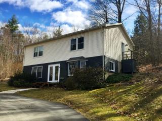 97 Orange Rd, Gill, MA 01360-9771