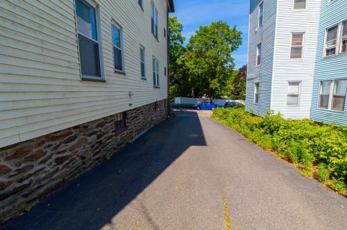 75 Loxwood St, Worcester MA 01604-4520 exterior