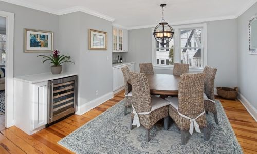 56 Elm St, Hingham MA 02043-2431 exterior