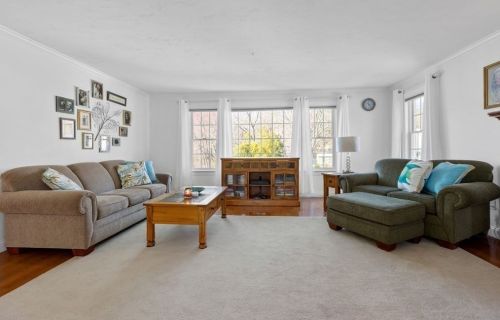 276 East St, Hingham, MA 02043-2008