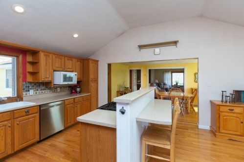 455 Vernon St, East Bridgewater MA 02324-2228 exterior