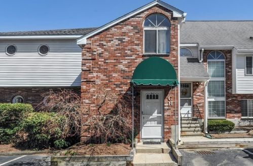 118 Tall Oaks Dr, Weymouth MA 02190-3547 exterior