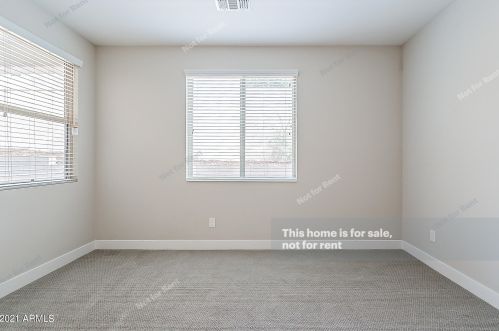 828 Amberwood Dr, Phoenix AZ 85045-0604 exterior