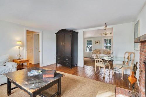 360 Windjammer Ln, Eastham MA 02642-3436 exterior