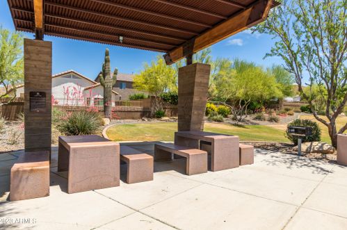 1735 Desperado Way, Phoenix AZ  85085-6329 exterior