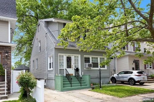 76 Pavonia Ave, Kearny, NJ 07032-2231