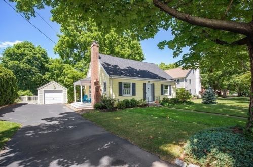 18 Stoddard Rd, Hingham MA 02043-2941 exterior