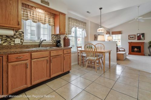 11 Manchester Ct, Jackson Twp NJ 08527-3972 exterior