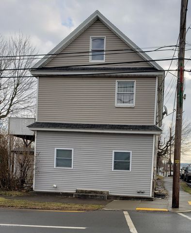 702 Dunmore St, Scranton, PA 18512-1153
