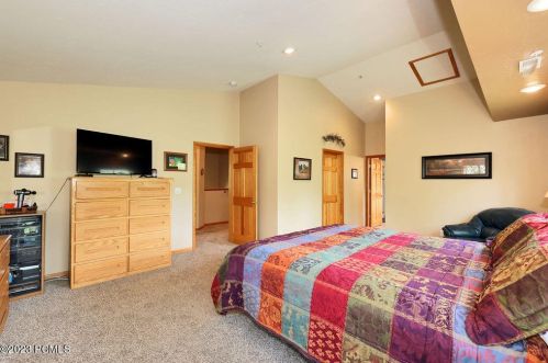 3600 Wagon Wheel Way, Park City UT 84098-5340 exterior