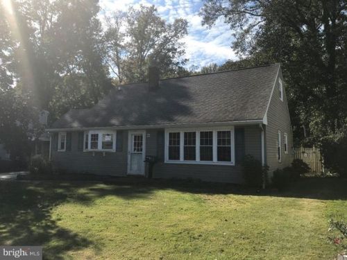 531 Hesters Ave, West Deptford, NJ 08096-2827