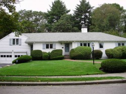 118 Evelyn Rd, Newton, MA 02468-1042