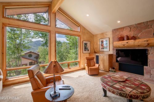 2068 Mahre Dr, Park City UT 84098-8508 exterior