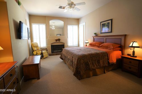 318 Campo Bello Dr, Phoenix AZ 85032-2216 exterior