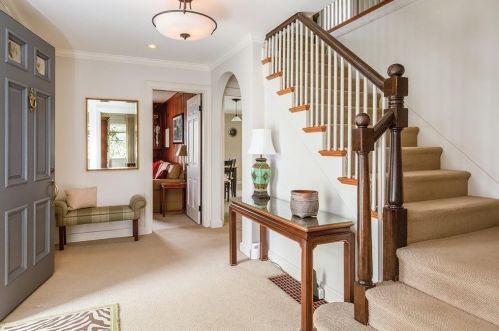 60 Fairlee Rd, Newton, MA 02468-2036